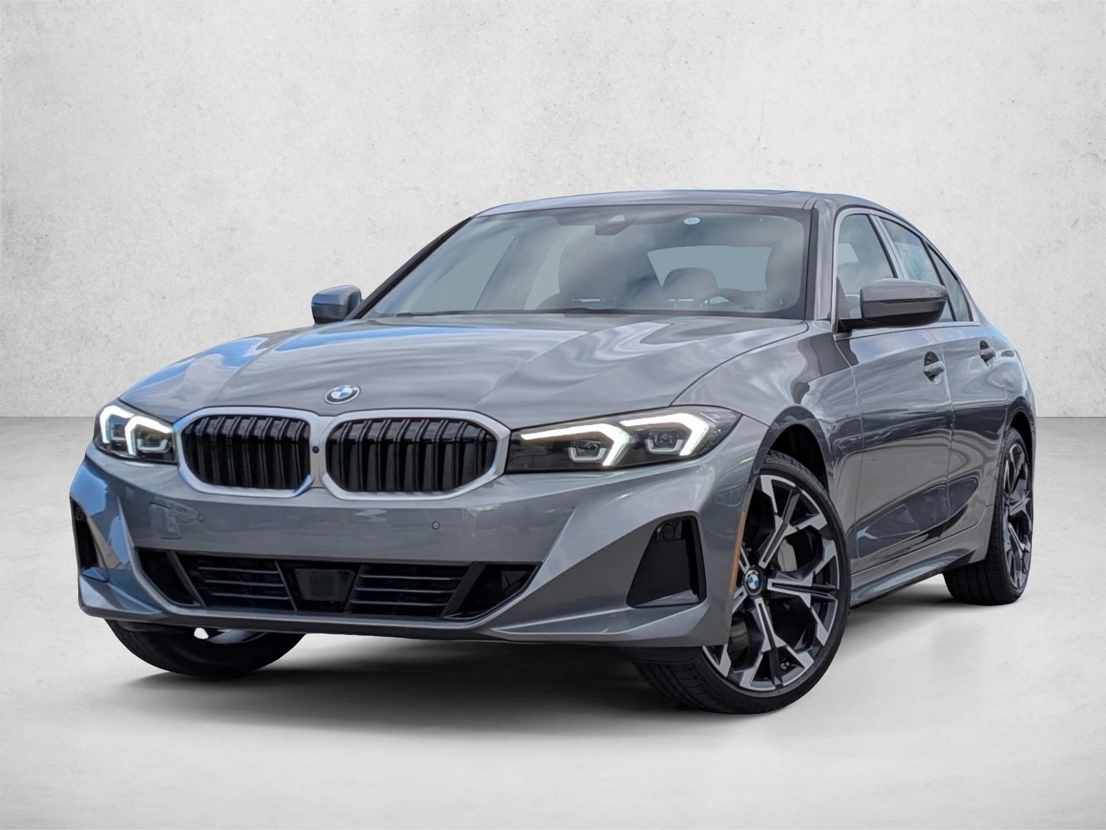 2026 BMW 3 Series 330i's photo