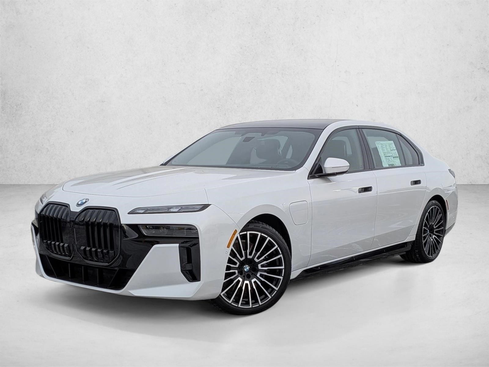 2026 BMW 7 Series 750e's photo