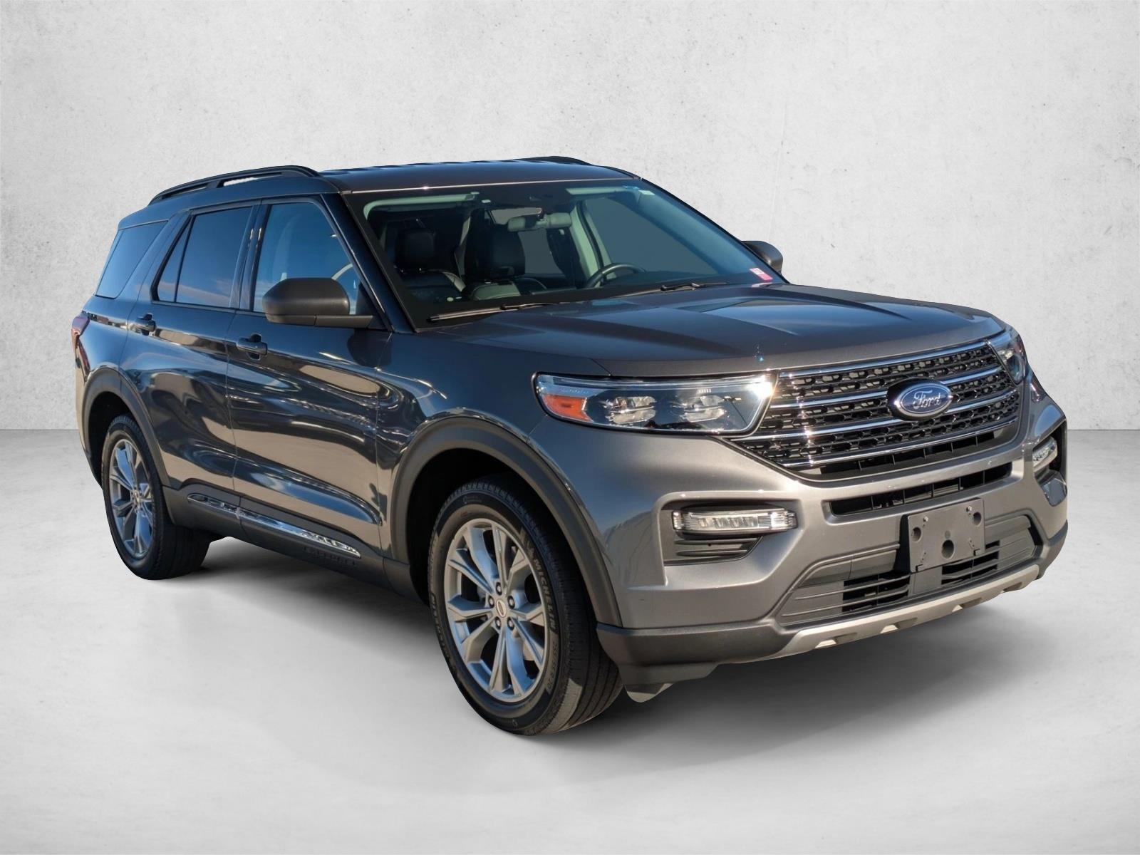 2021 Ford Explorer XLT photo 2