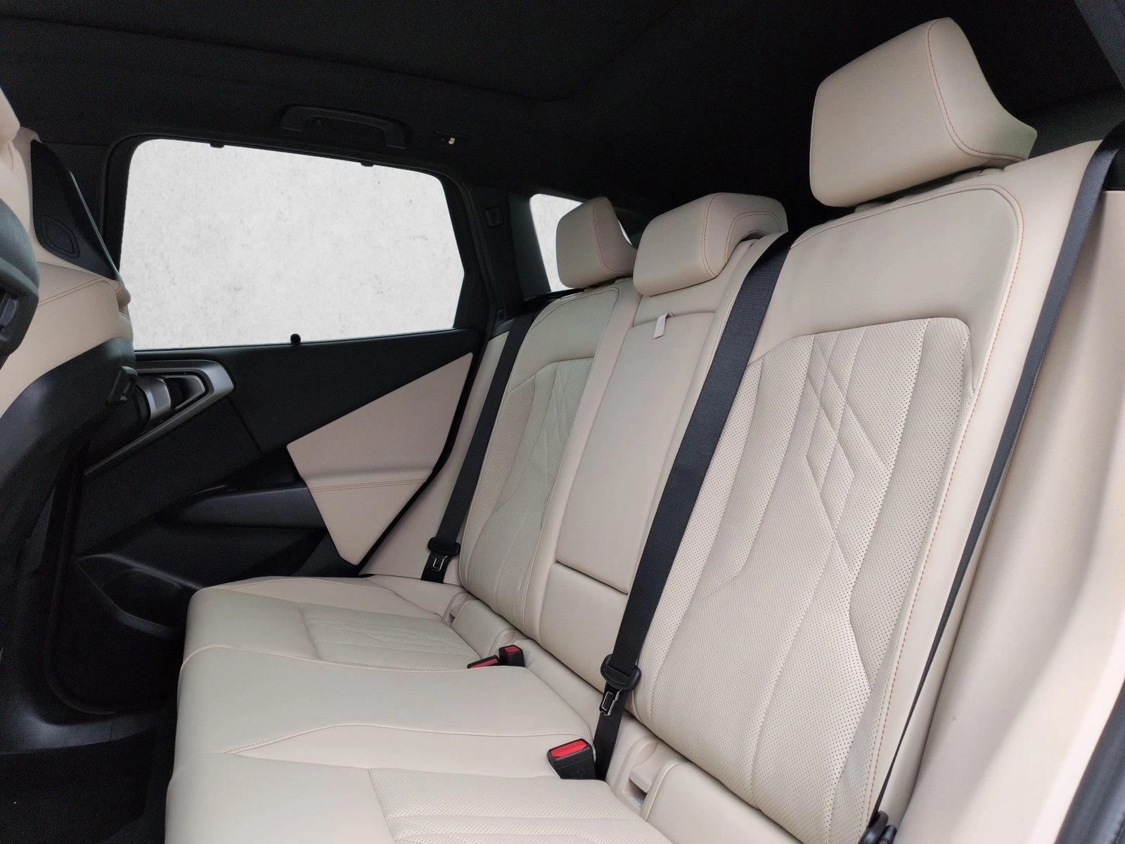2026 BMW X3 30 - Photo 16