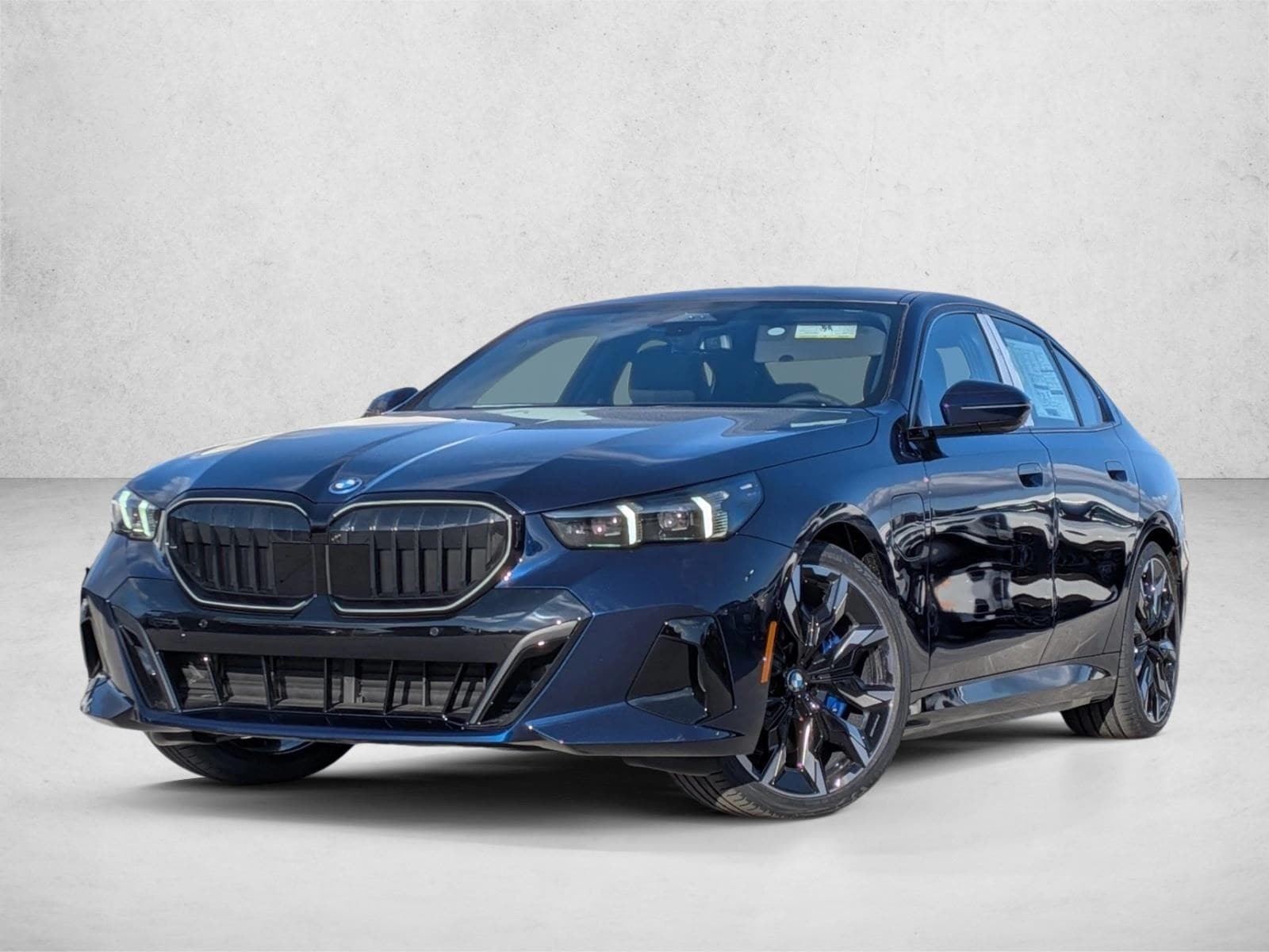 2026 BMW 5 Series 550e's photo