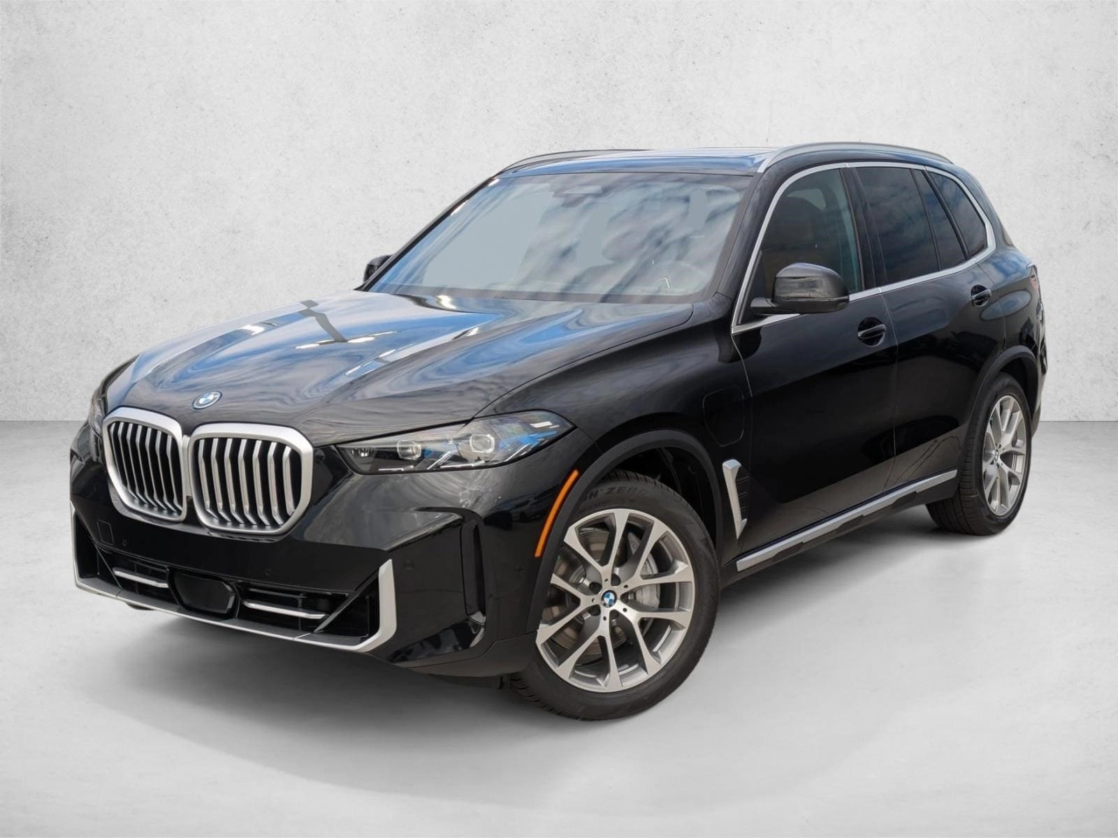 2026 BMW X5 50e's photo