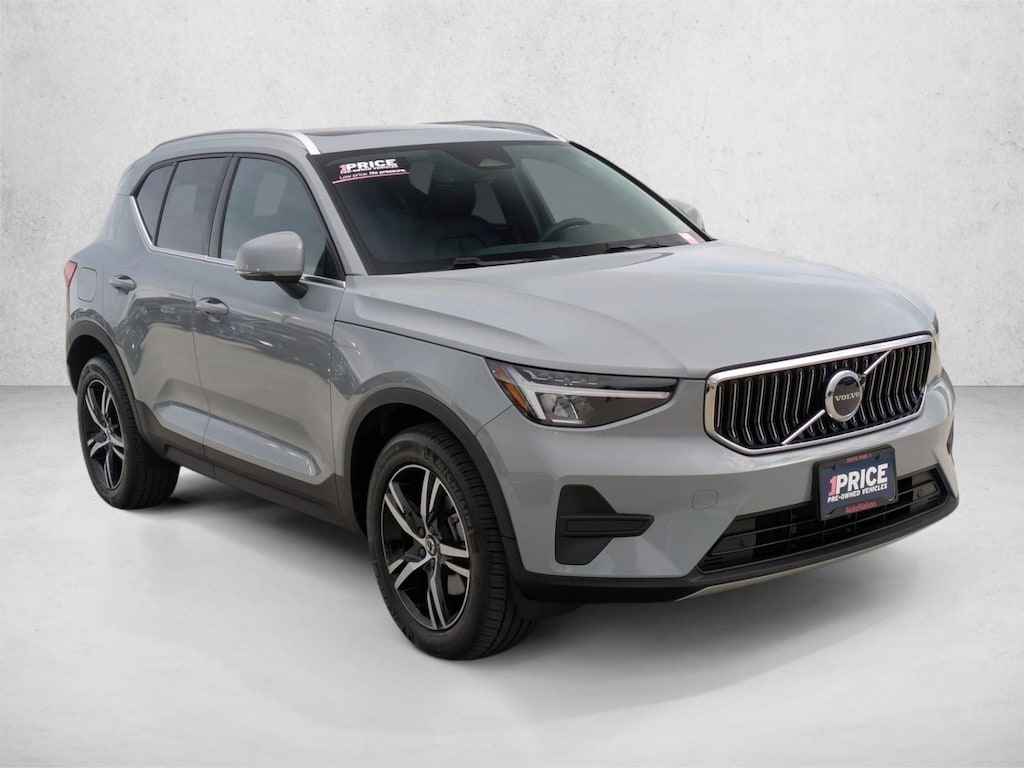 Used 2024 Volvo XC40 B5 Core Bright SUV