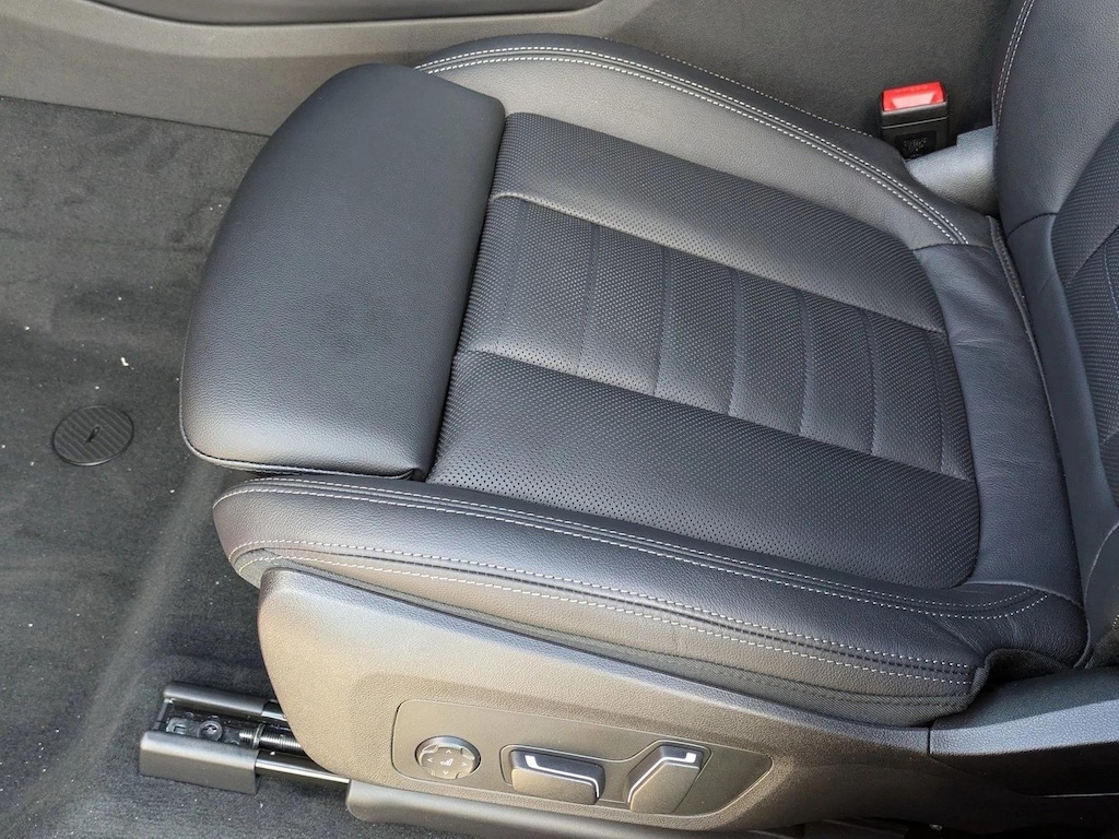 New 2025 BMW X4 xDrive30i SUV