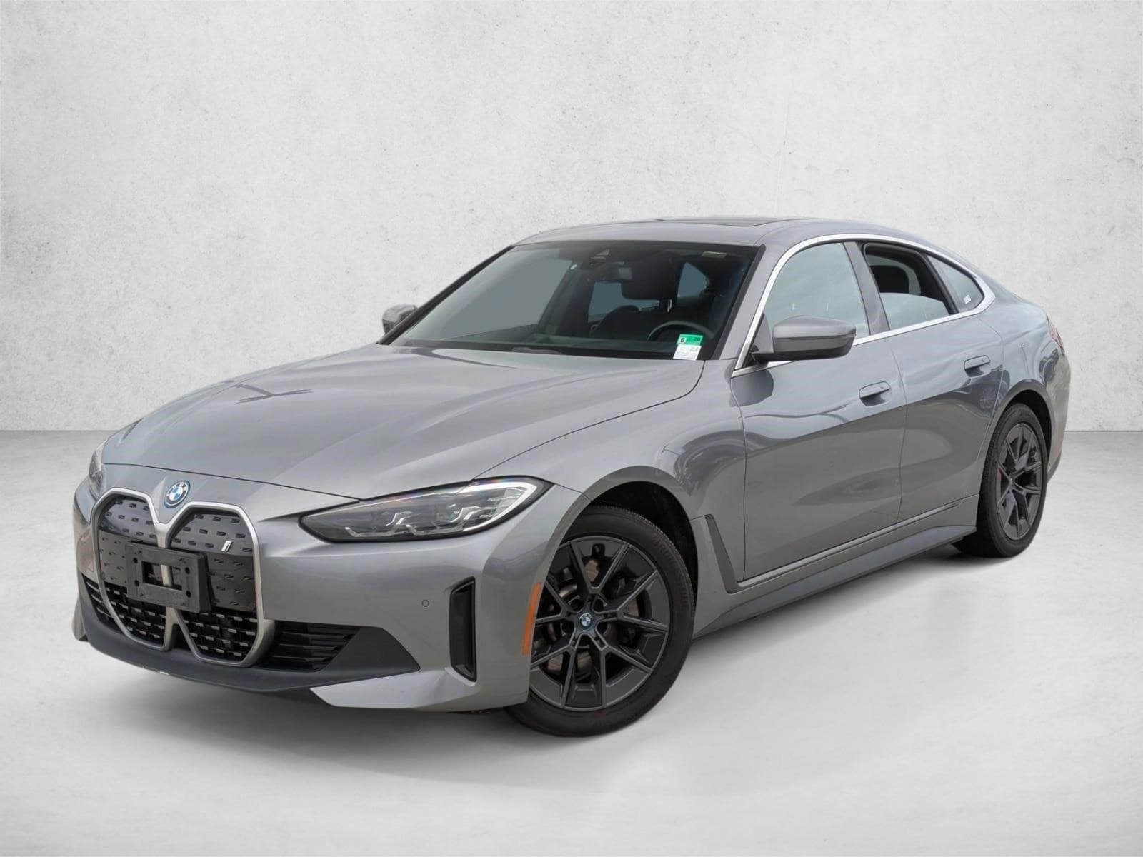 2023 BMW i4 eDrive40's photo