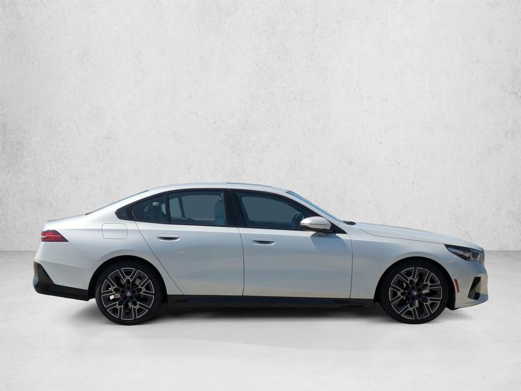 Certified 2025 BMW 530i xDrive Sedan