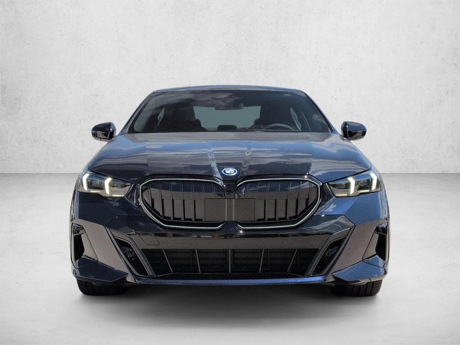 2027 BMW 5 Series 550e - Photo 6