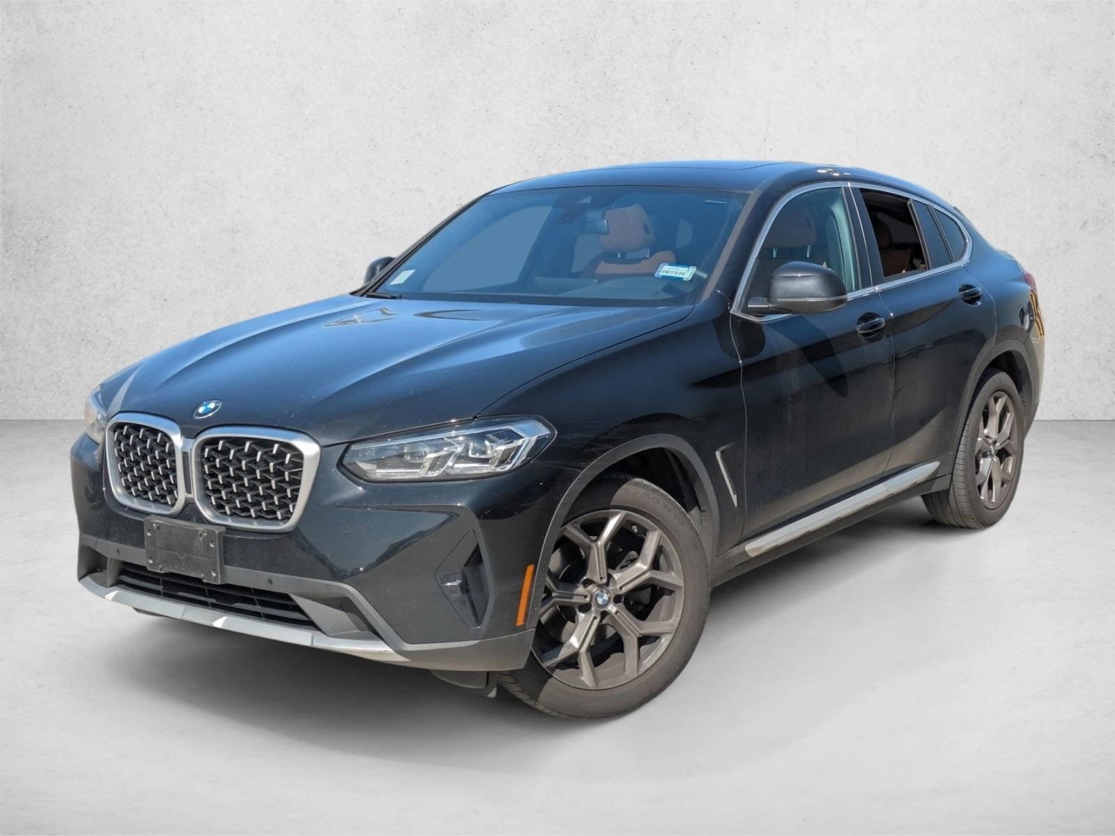 2023 BMW X4 xDrive30i's photo