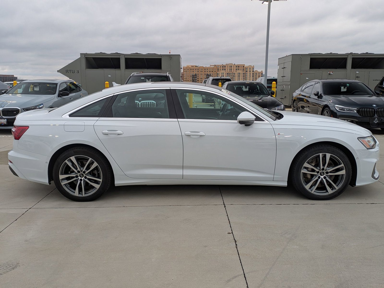 2023 Audi A6 Premium Plus TFSI Quattro photo 2