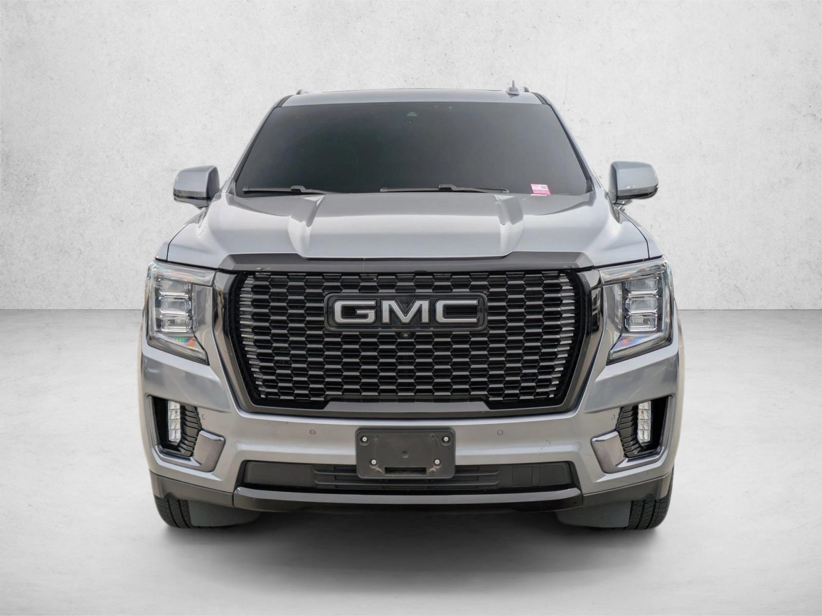 2022 Gmc Yukon XL SLT photo 2