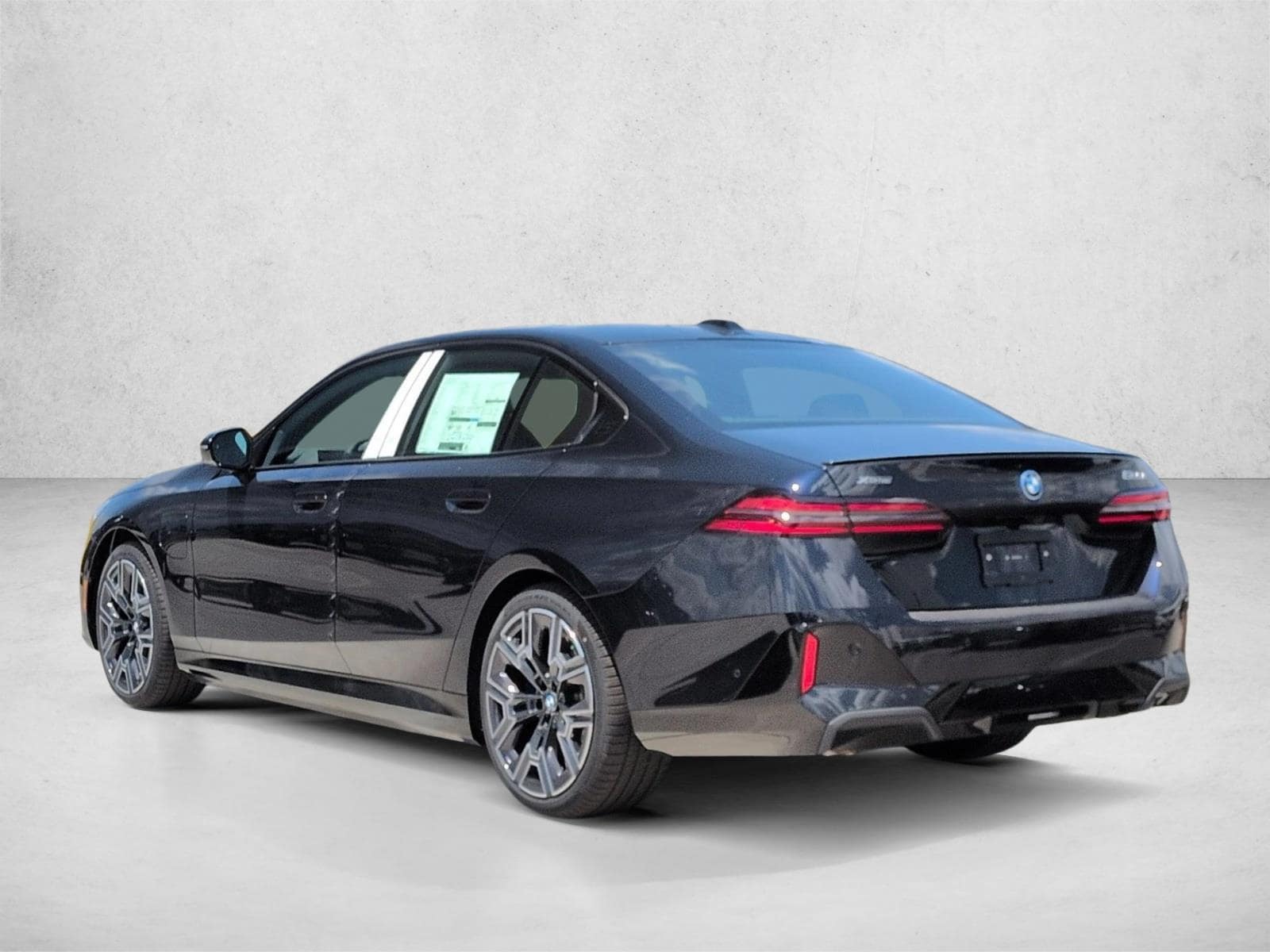 2027 BMW 5 Series 550e - Photo 9