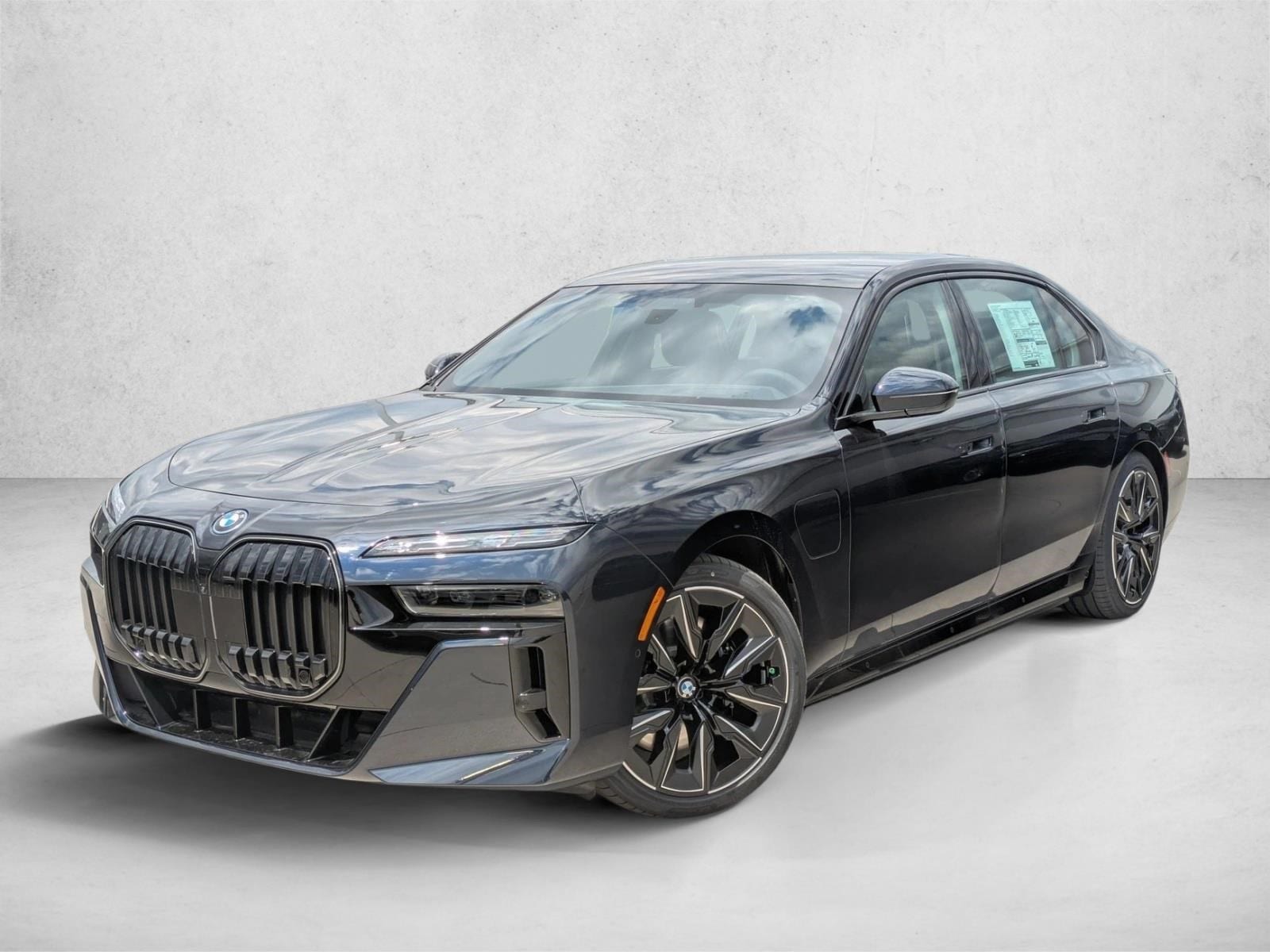2026 BMW 7 Series 750e xDrive Sedan's photo