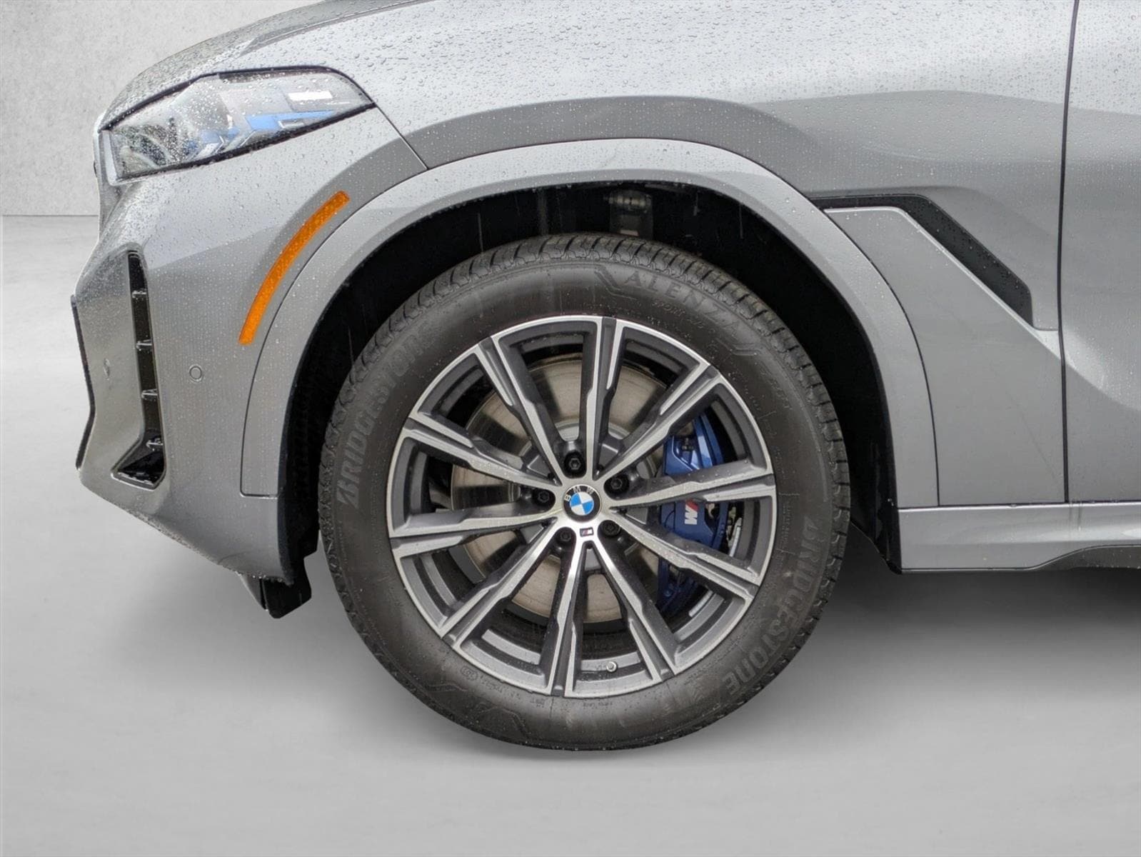 2026 BMW X6 M60i - Photo 10