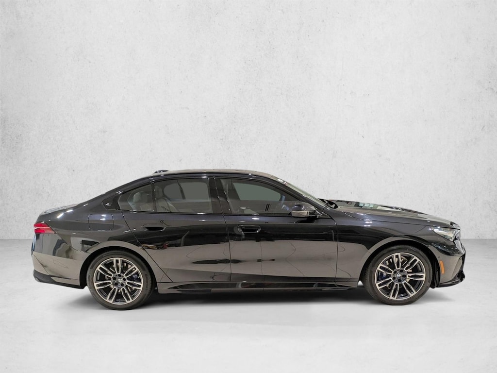 Used 2025 BMW 530i xDrive Sedan
