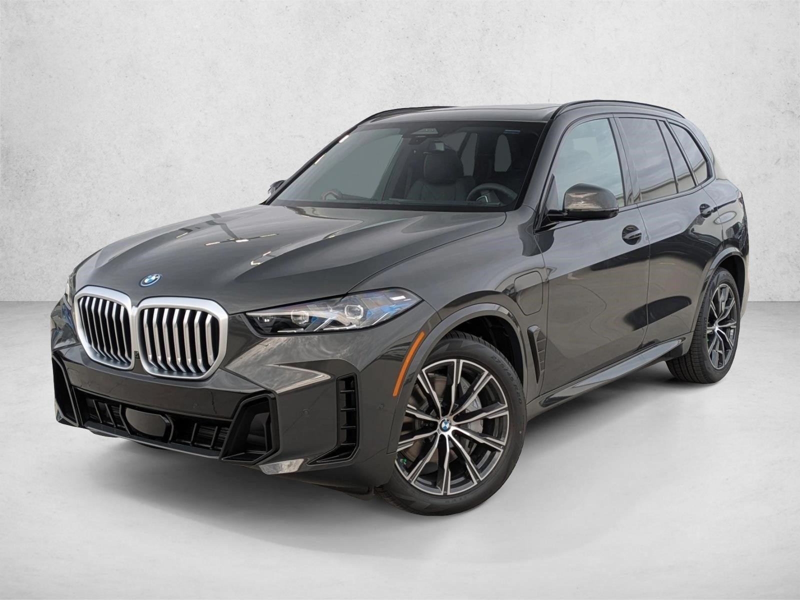 2026 BMW X5 50e's photo
