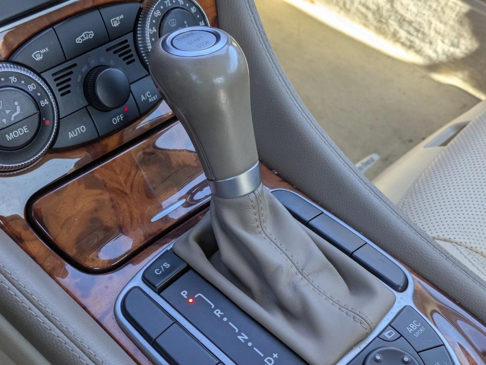 2009 Mercedes-Benz SL-Class SL550 - Photo 13