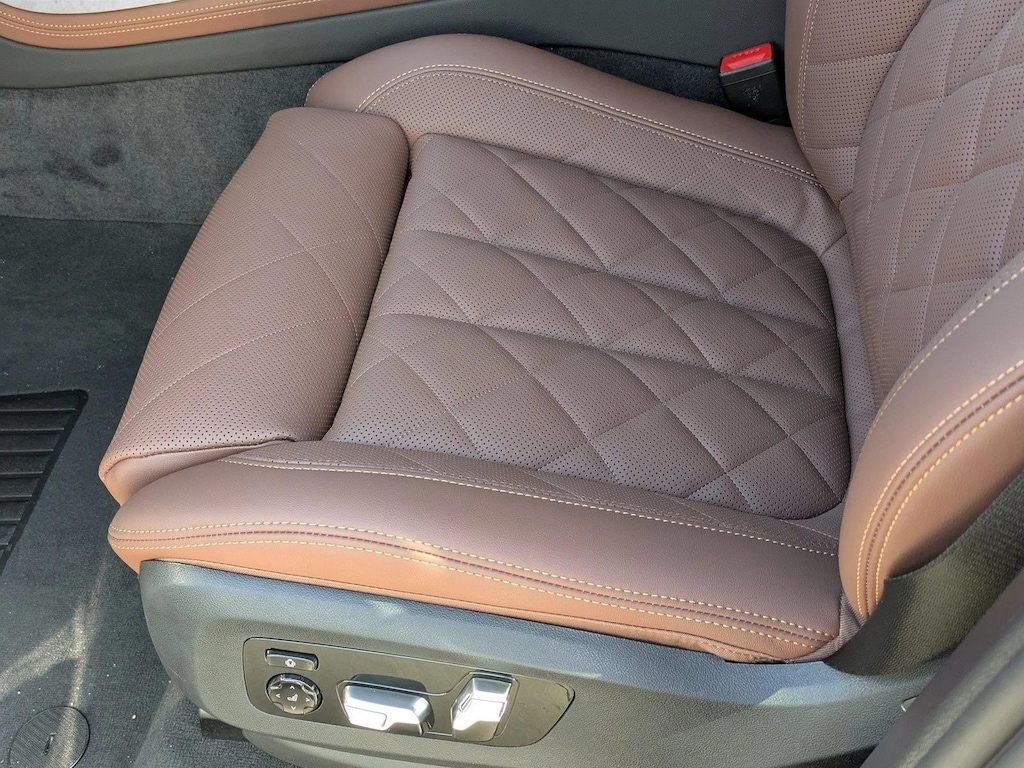 New 2027 BMW X7 xDrive40i SUV