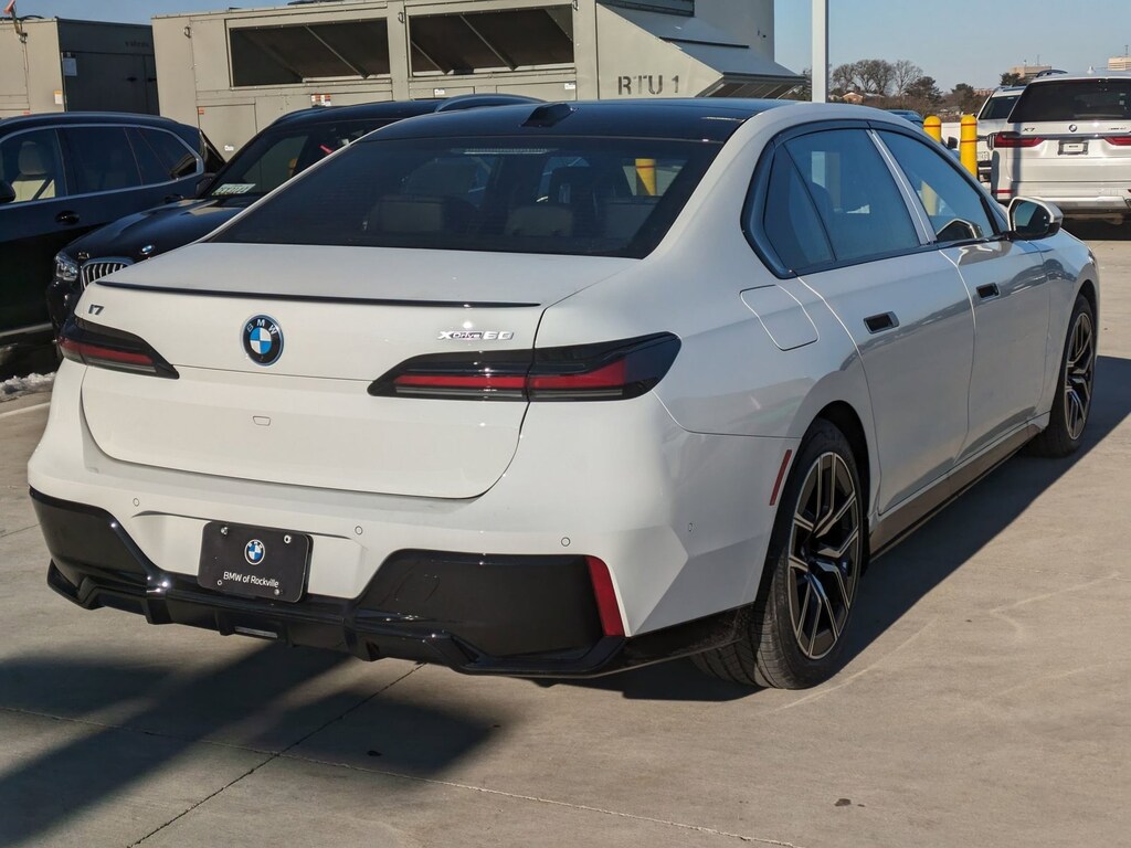 Used 2025 BMW i7 xDrive60 Sedan