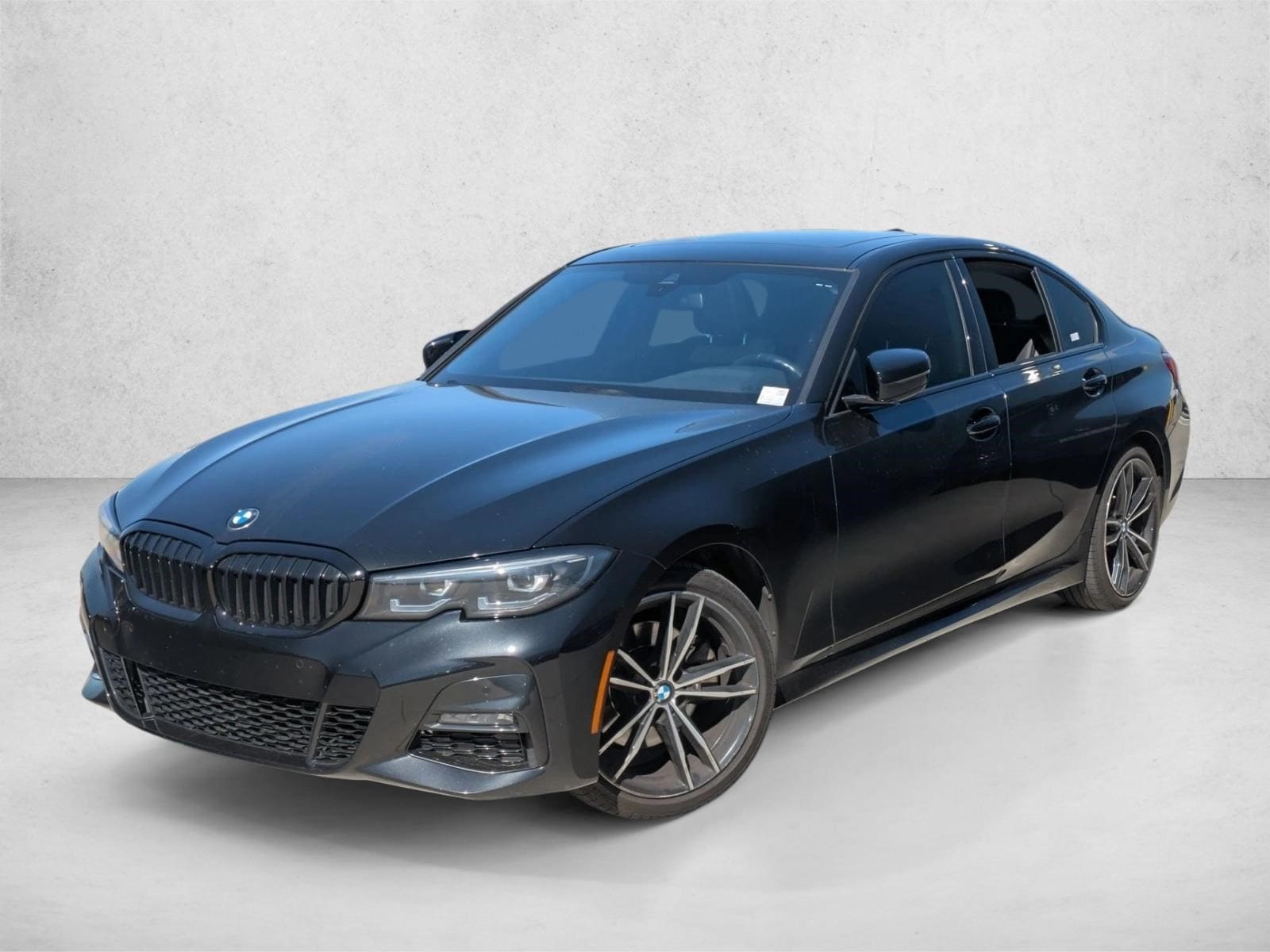 2022 BMW 3 Series 330i xDrive Sedan's photo