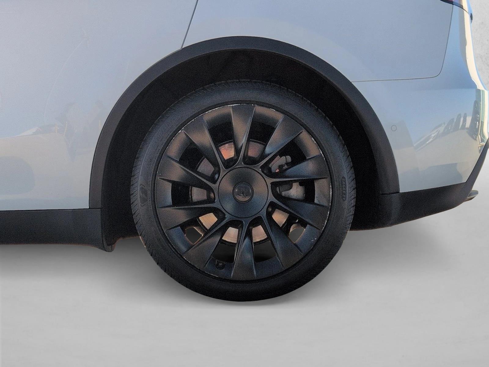 2021 Tesla Model Y Long Range - Photo 25