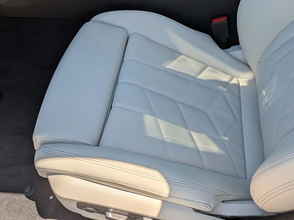 New 2027 BMW 550e xDrive Sedan