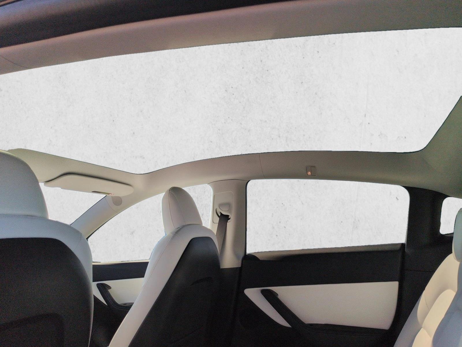 2021 Tesla Model Y Long Range - Photo 19