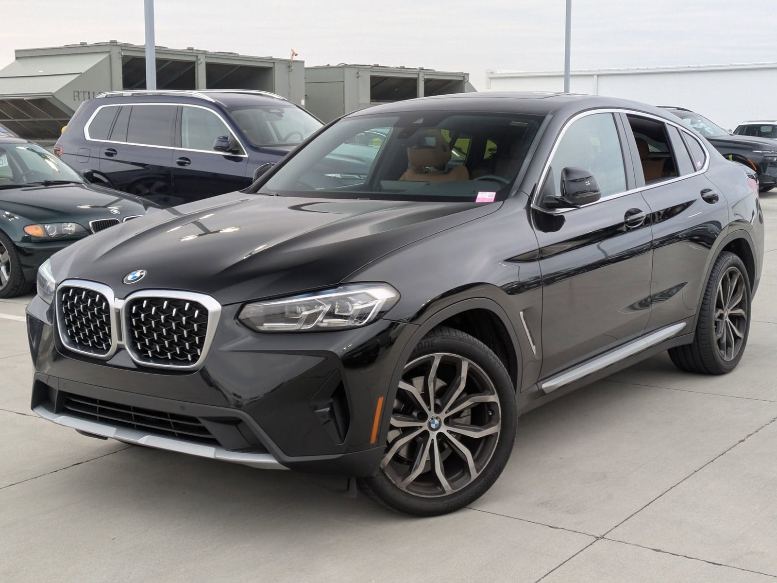 2022 BMW X4 30i's photo