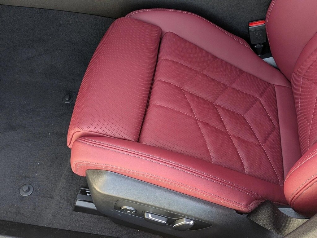 New 2026 BMW 550e xDrive Sedan