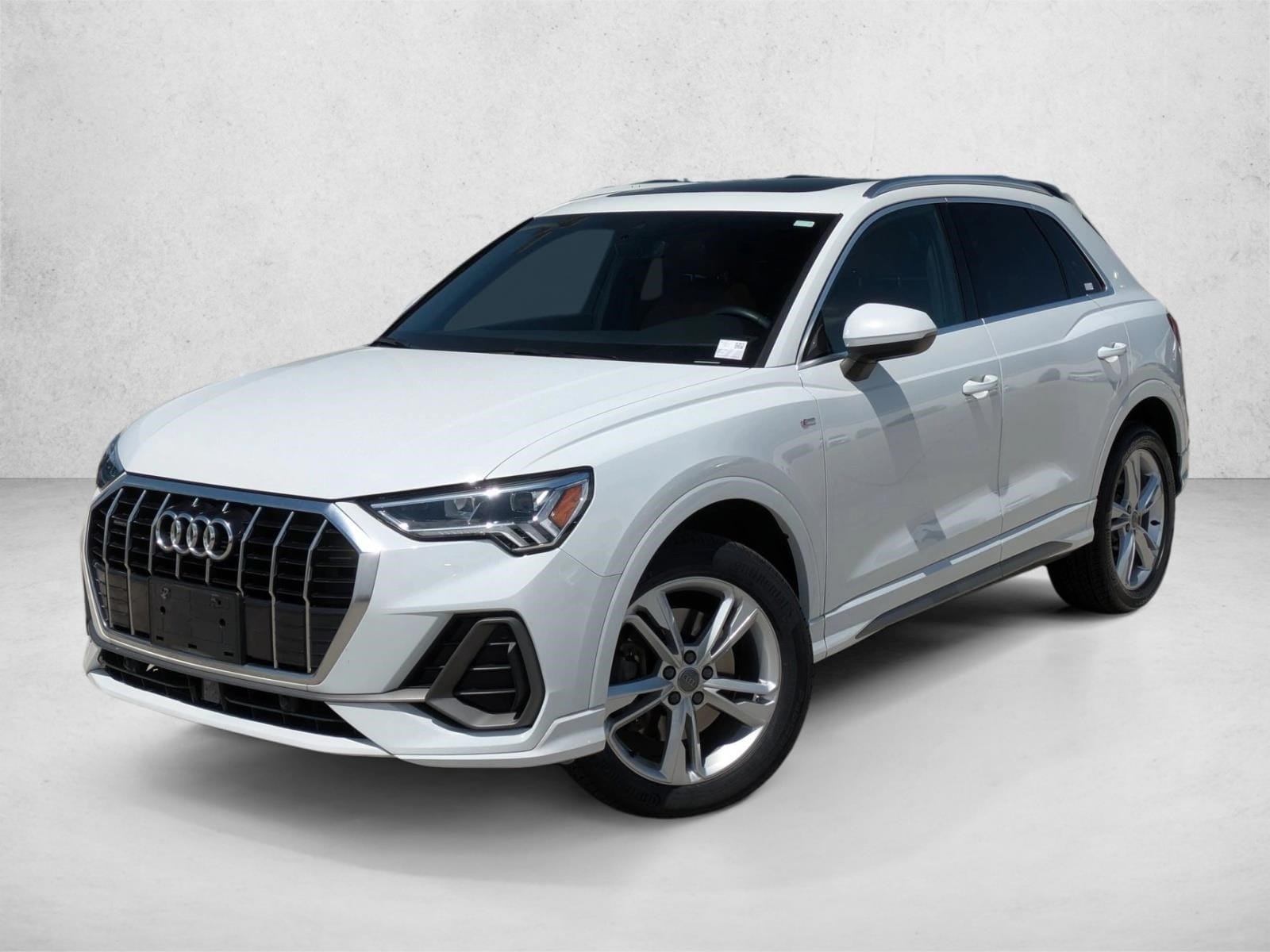 2020 Audi Q3 45 TFSI S Line Premium Plus quattro's photo