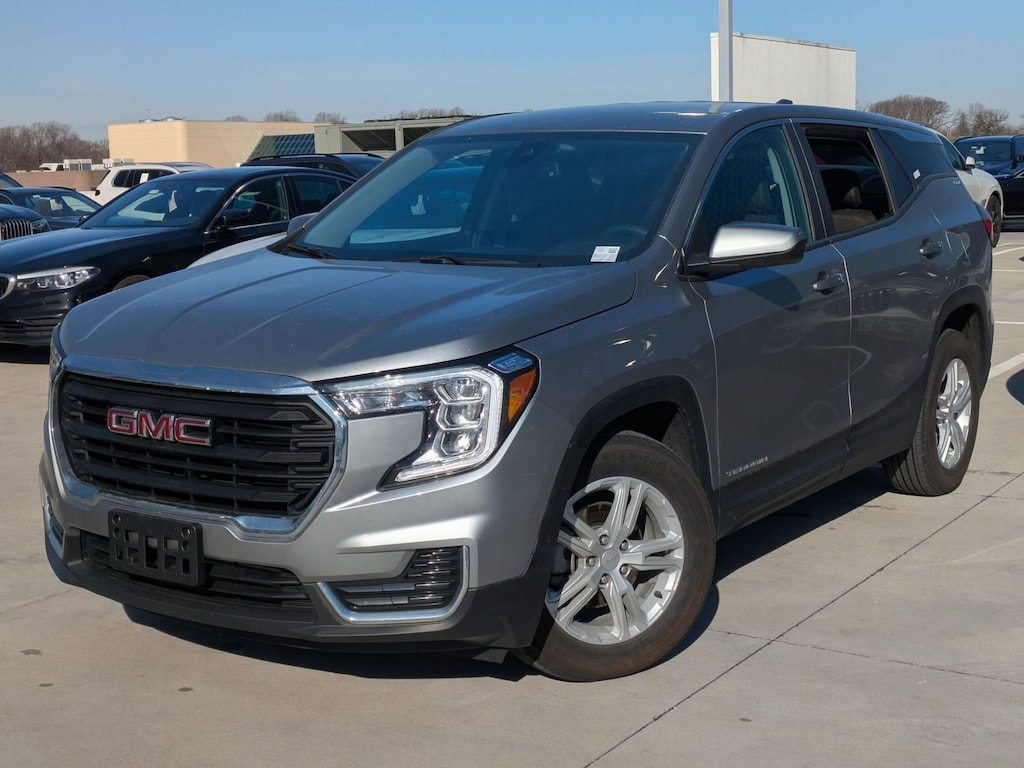 Used 2024 GMC Terrain SLE SUV