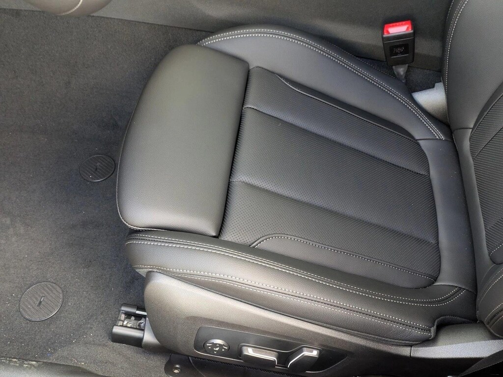 New 2026 BMW 330i xDrive Sedan