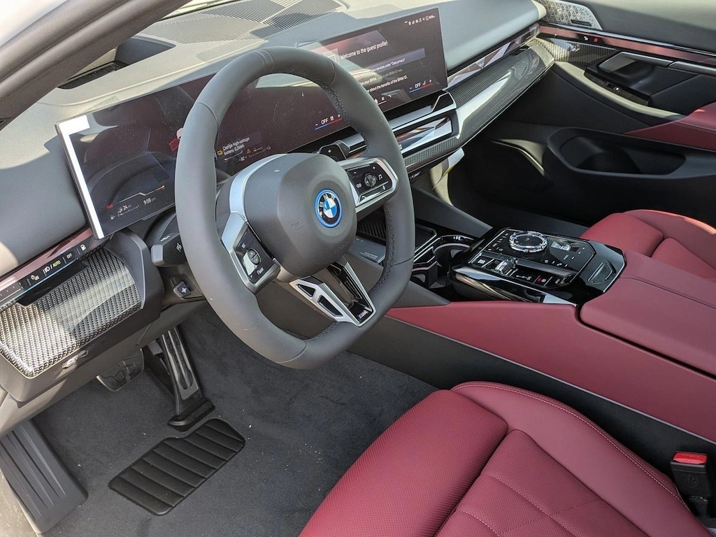 New 2027 BMW 550e xDrive Sedan