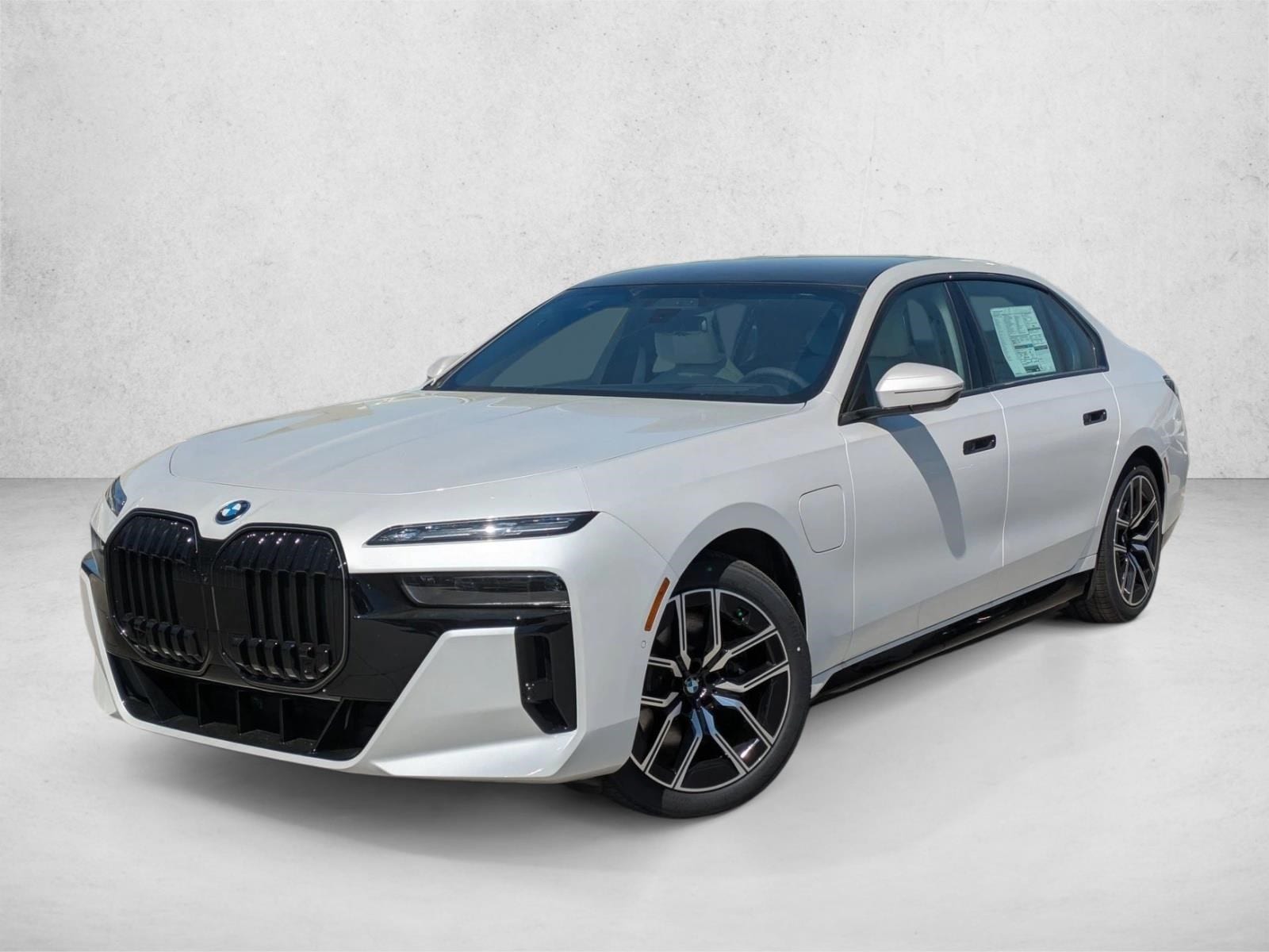 2026 BMW 7 Series 750e xDrive Sedan's photo