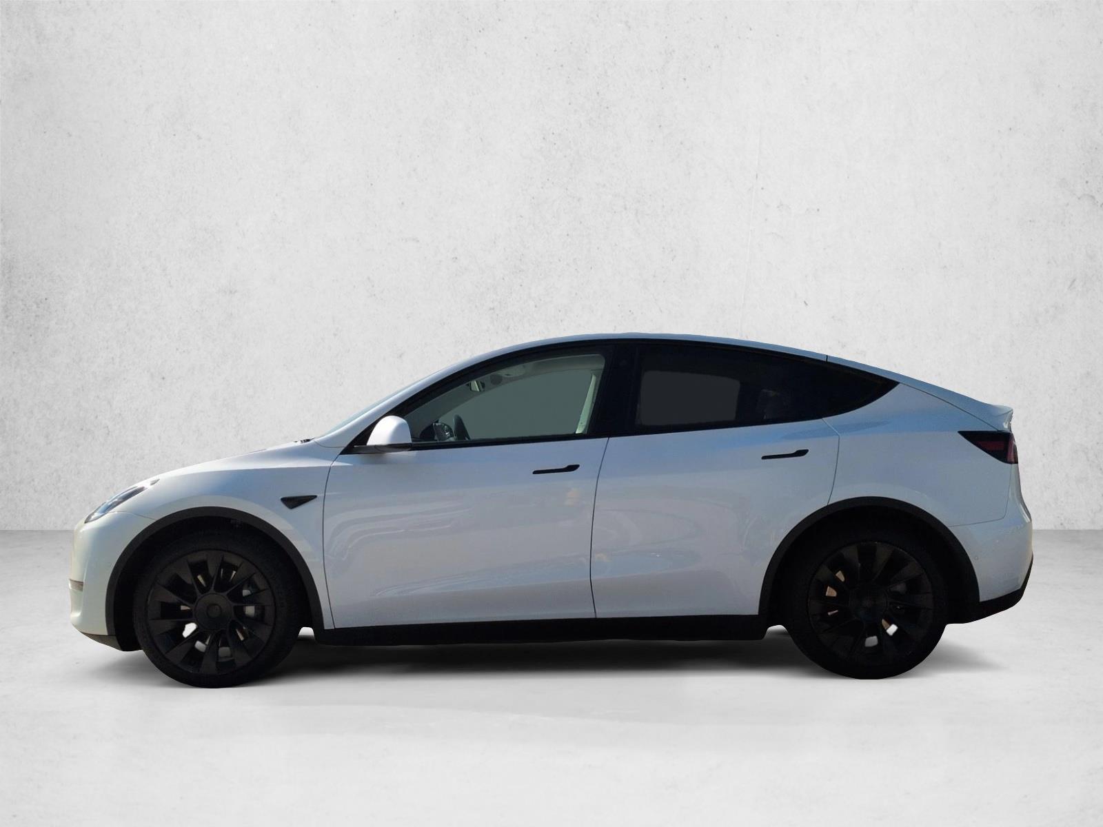 2021 Tesla Model Y Long Range - Photo 9