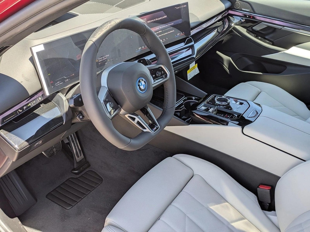 New 2027 BMW 550e xDrive Sedan
