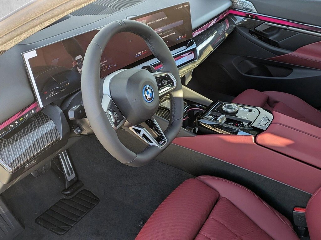 New 2026 BMW 550e xDrive Sedan