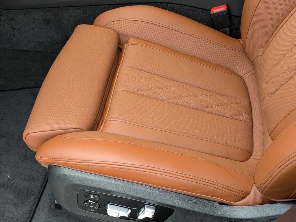 New 2026 BMW X5 PHEV xDrive50e SUV