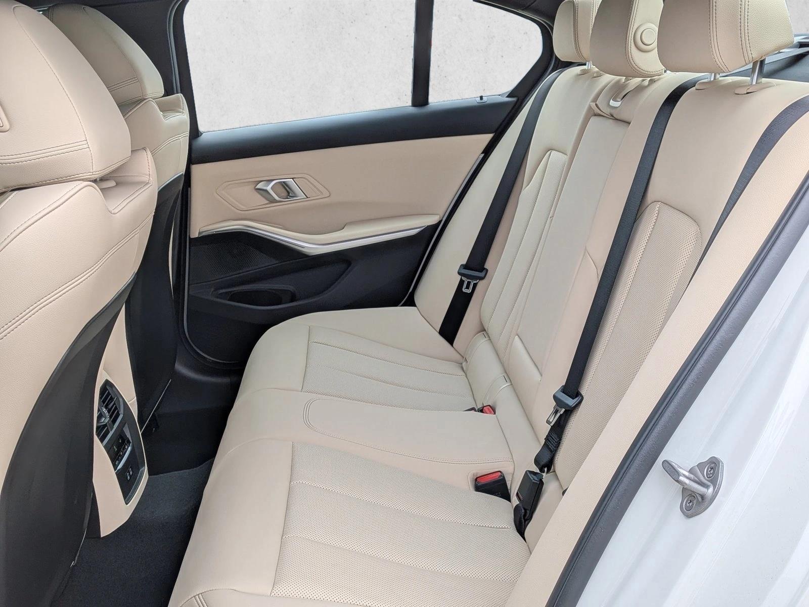 2026 BMW 3 Series 330i - Photo 17