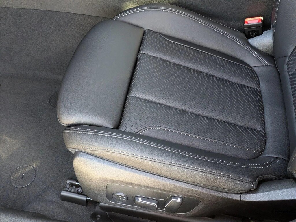 New 2026 BMW 330i xDrive Sedan