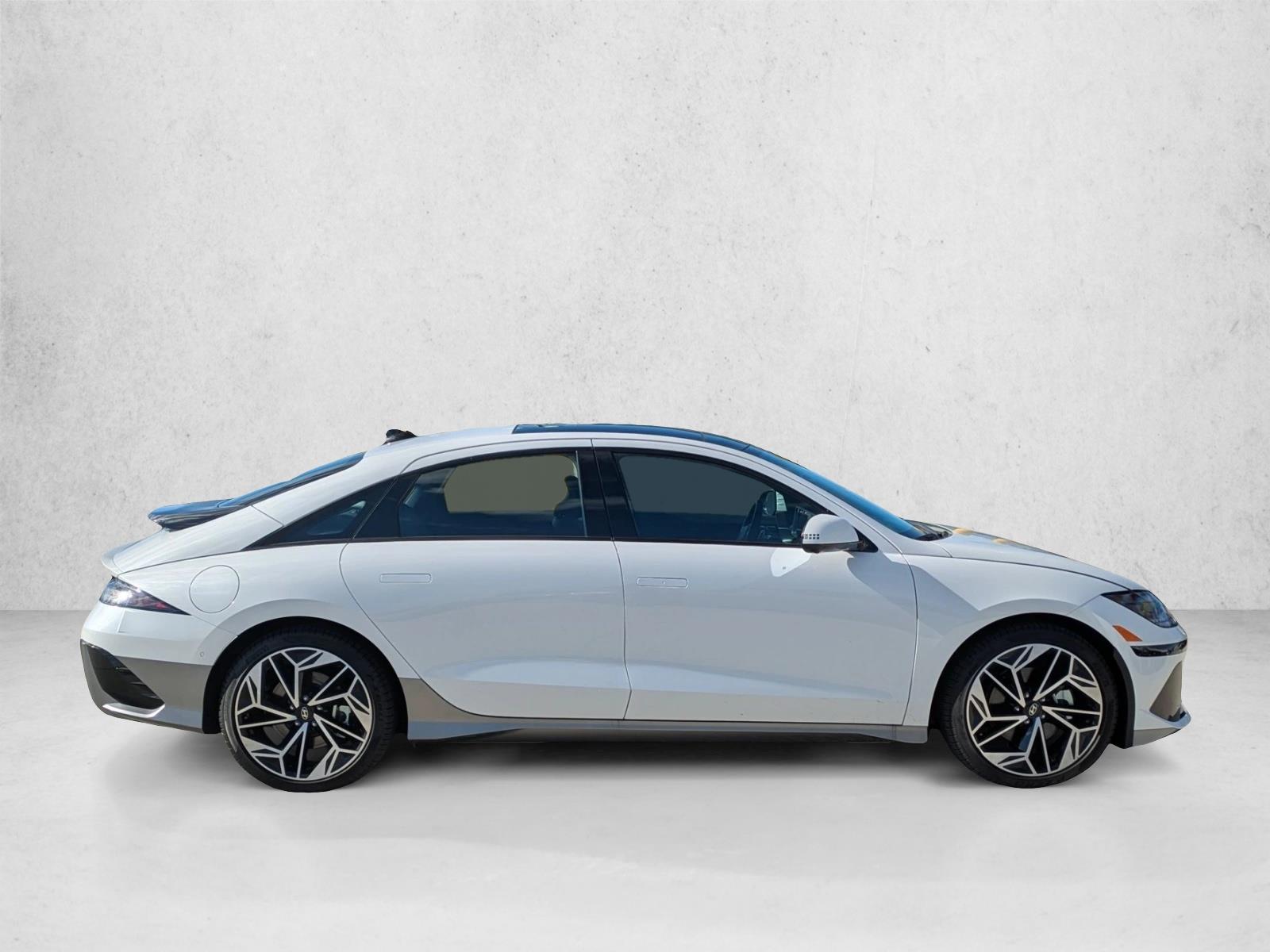 2025 Hyundai Ioniq 6 Limited photo 4