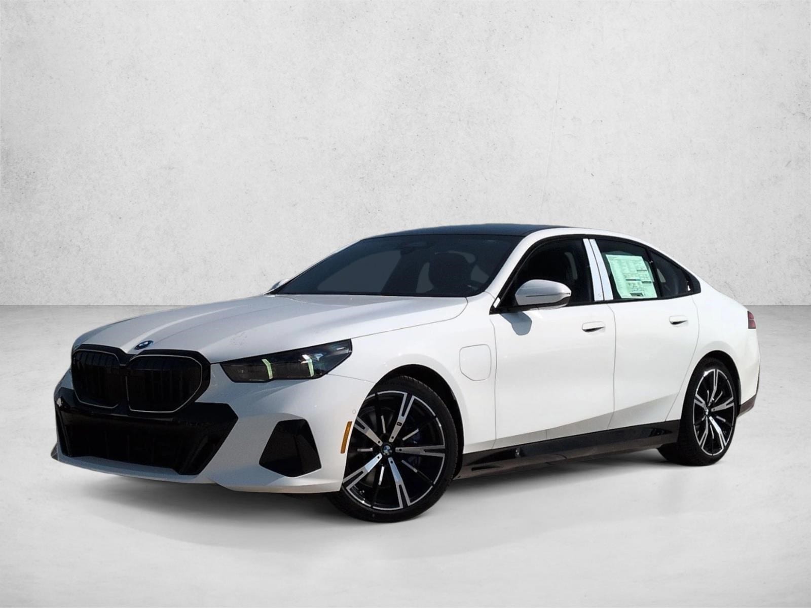 2027 BMW 5 Series 550e xDrive Sedan's photo