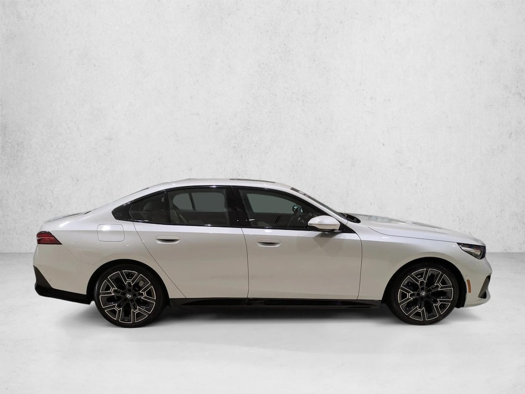 Used 2025 BMW 530i xDrive Sedan