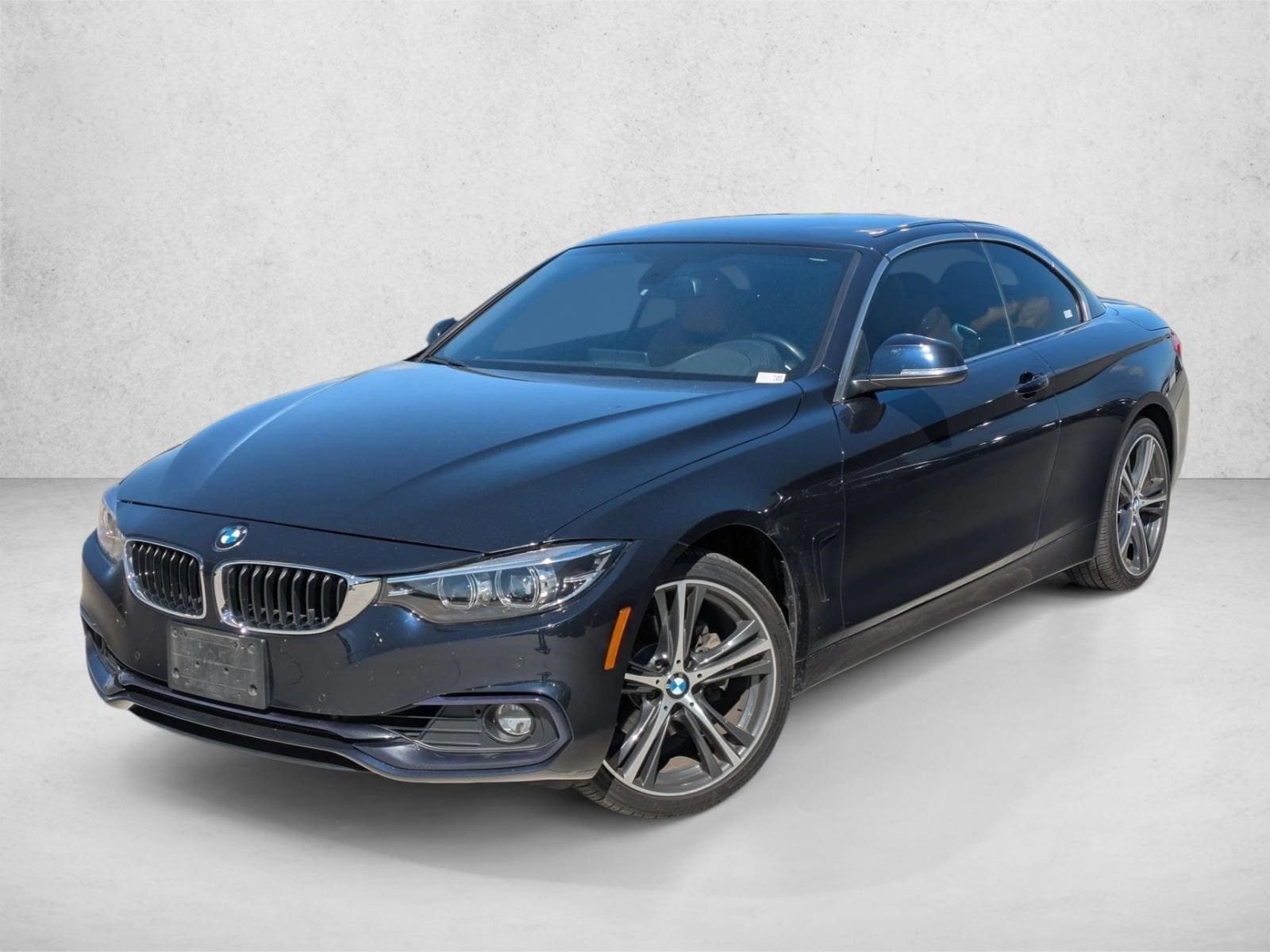 2018 BMW 4 Series 430i xDrive Convertible's photo