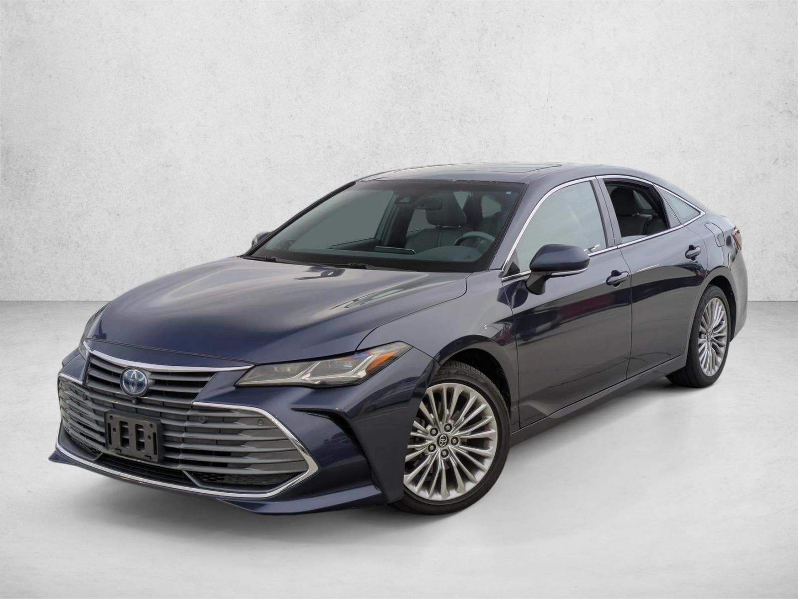 2020 Toyota Avalon Limited Hybrid's photo