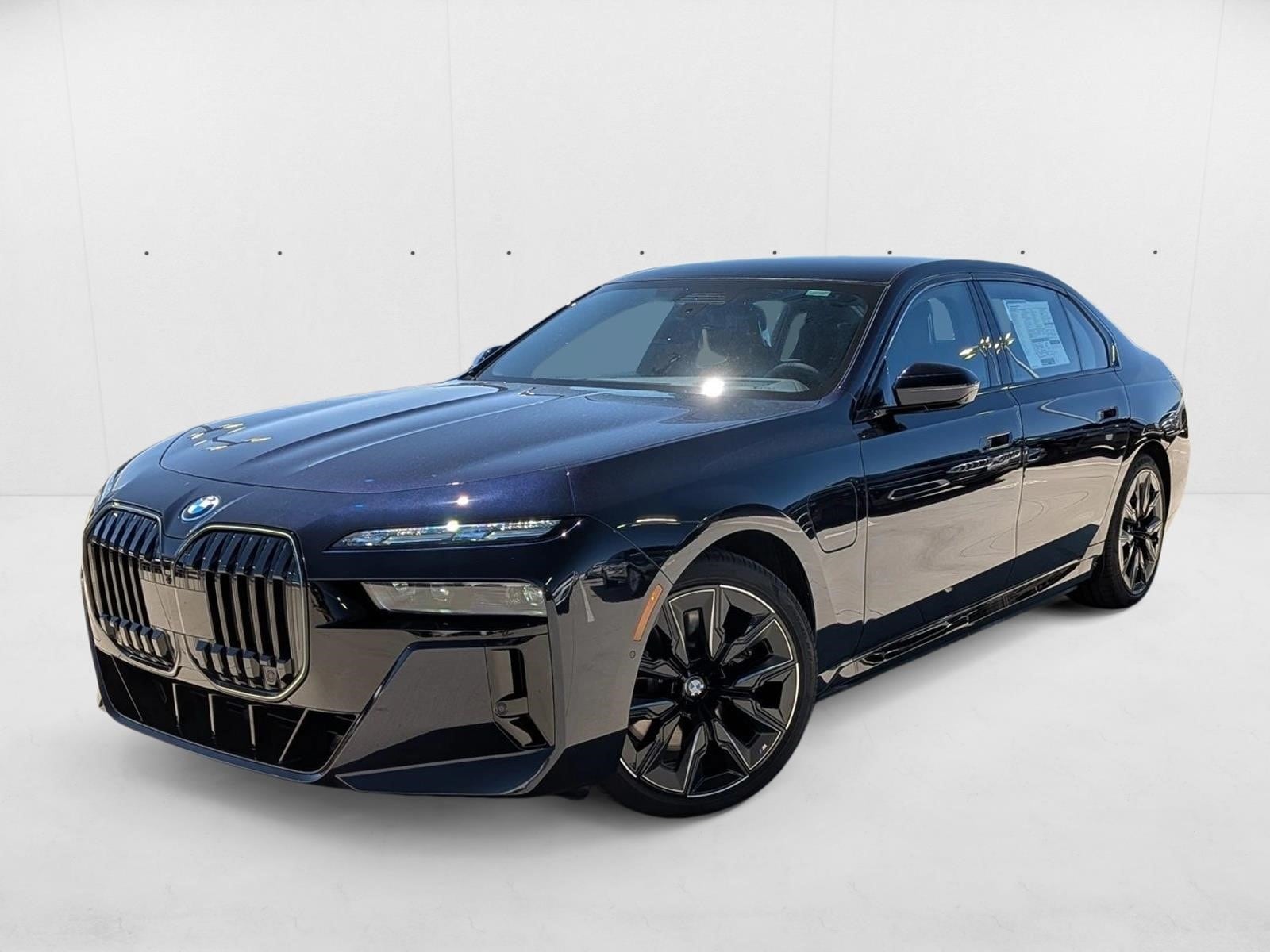 2026 BMW 7 Series 750e's photo