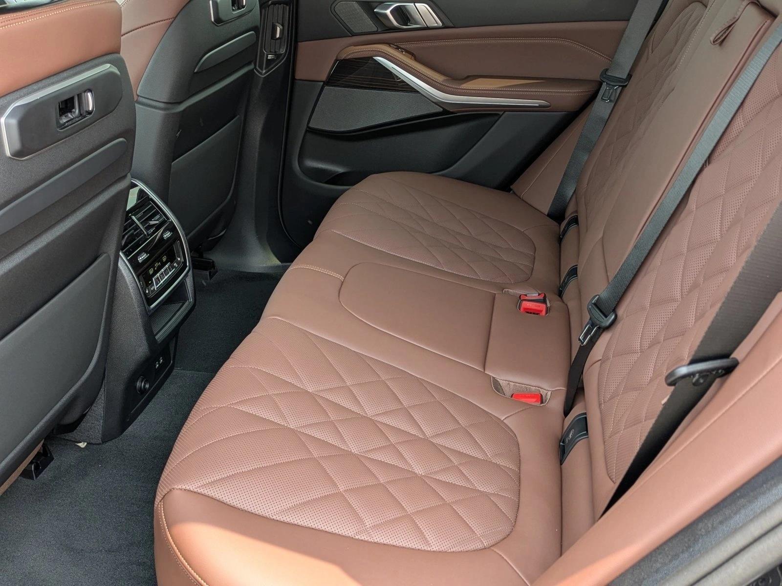 2026 BMW X5 50e - Photo 17