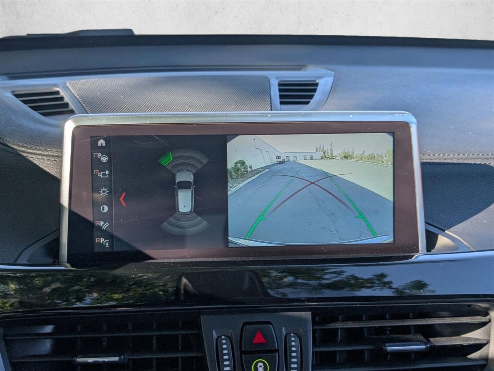 2020 BMW X1 28i - Photo 16