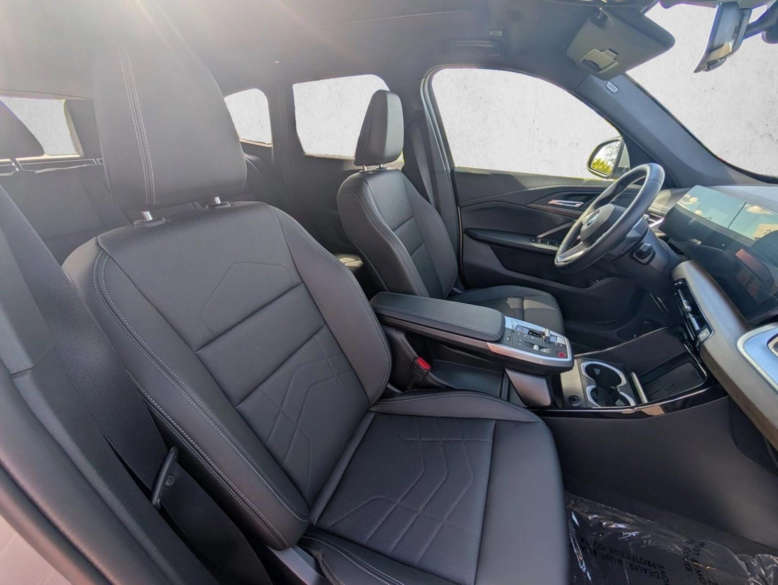 2025 BMW X1 28i - Photo 20