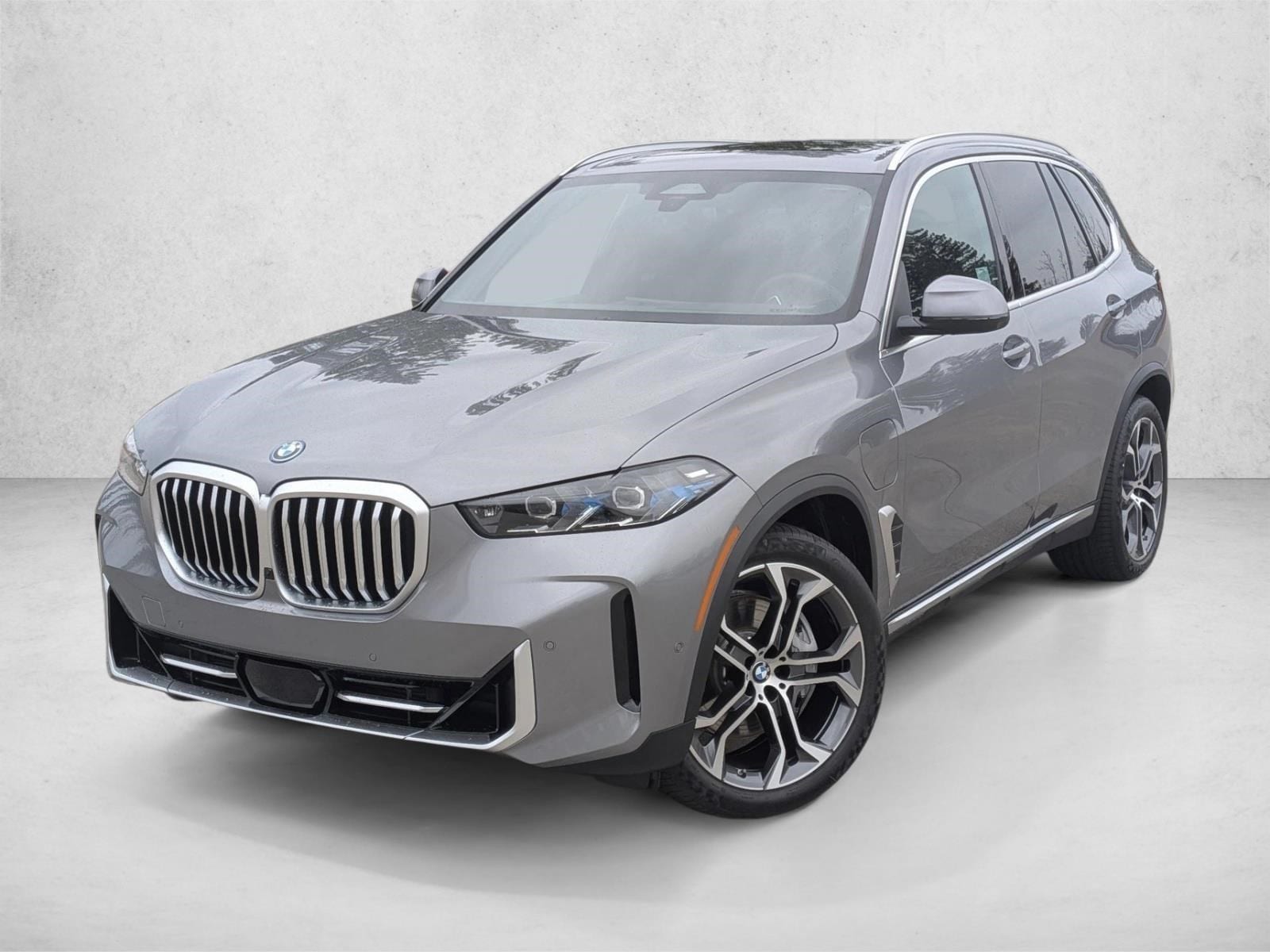 2026 BMW X5 50e's photo