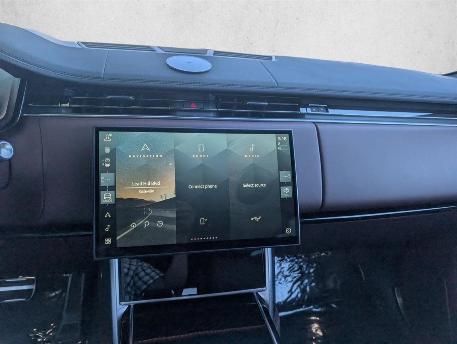2025 Land Rover Range Rover SE - Photo 15